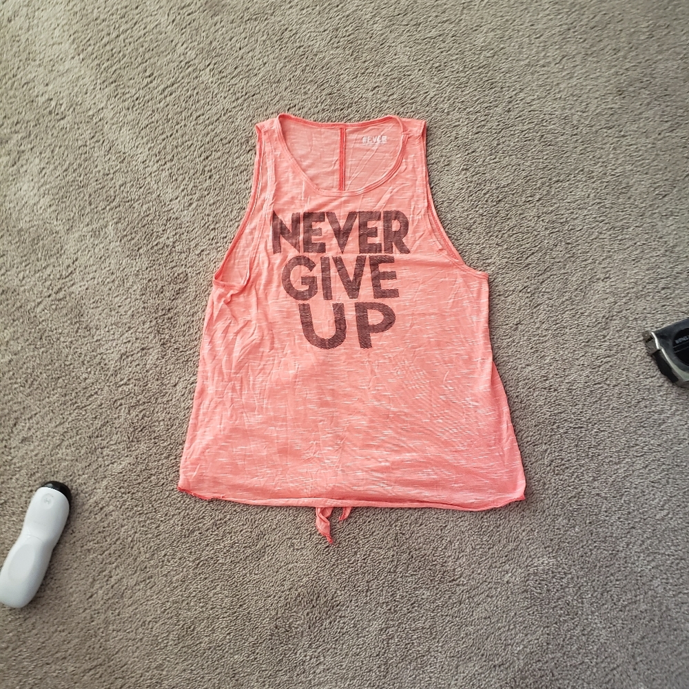 Burnout neon orange "Never give up" athletic top